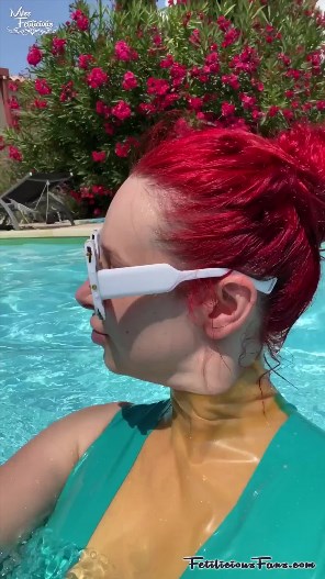 Kinky French Holliday - FetiliciousFans